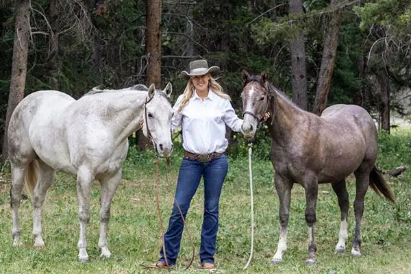 Melissa with 2 horses
